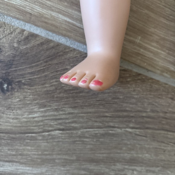 Our Generation 18" Doll Light Skin Strawberry Blond Long Hair Blue Eyes - Picture 4 of 11